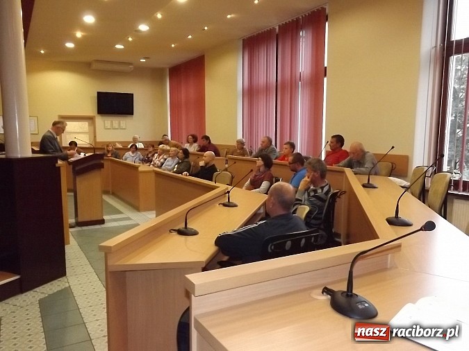 Zdjęcie w galerii na portalu naszraciborz.pl: Dużo skarg i jedna pochwała. Na co skarżą się mieszkańcy śr&oacute;dmieścia? wiadomości z regionu