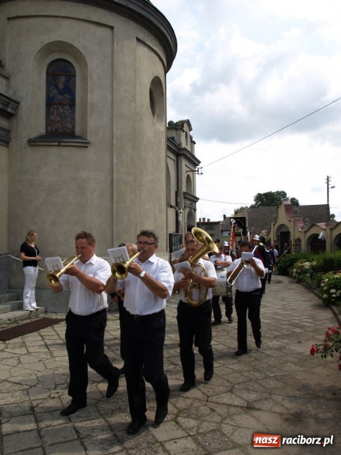 Zdjęcie w galerii na portalu naszraciborz.pl: Agregat na 120. urodziny wiadomości z regionu
