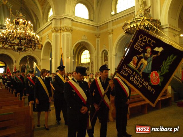 Zdjęcie w galerii na portalu naszraciborz.pl: Agregat na 120. urodziny wiadomości z regionu