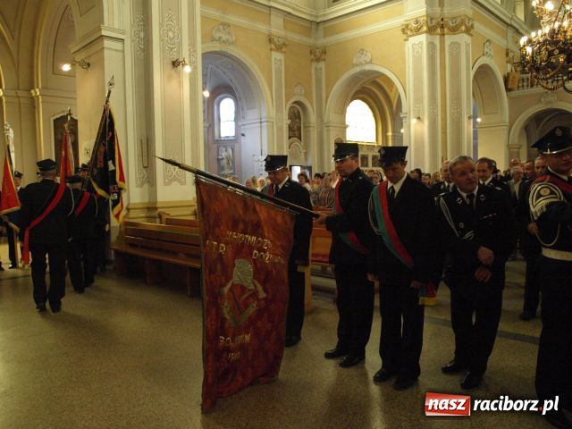 Zdjęcie w galerii na portalu naszraciborz.pl: Agregat na 120. urodziny wiadomości z regionu