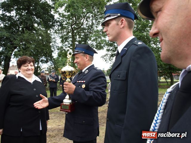 Zdjęcie w galerii na portalu naszraciborz.pl: Agregat na 120. urodziny wiadomości z regionu