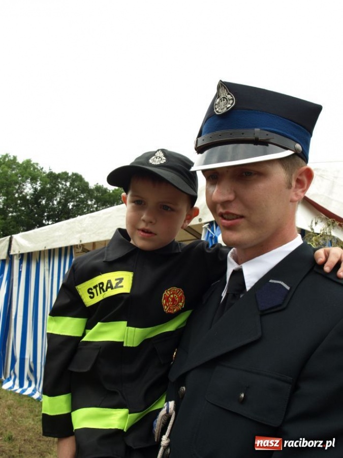 Zdjęcie w galerii na portalu naszraciborz.pl: Agregat na 120. urodziny wiadomości z regionu