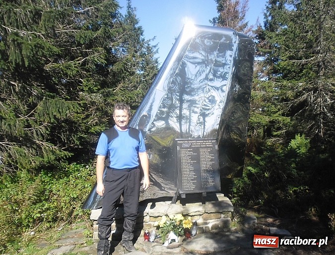 Zdjęcie w galerii na portalu naszraciborz.pl: Zdobywca Korony Gór Polski w Beskidzie Żywieckim wiadomości z regionu