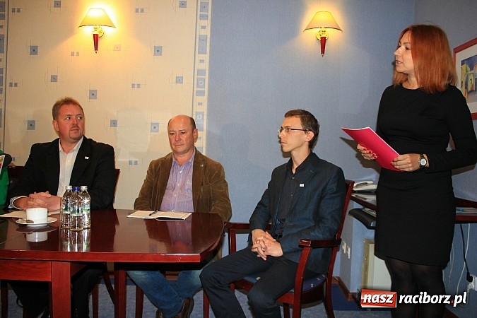 Zdjęcie w galerii na portalu naszraciborz.pl: Dawid Wacławczyk: Nie planujemy rewolucji wiadomości z regionu