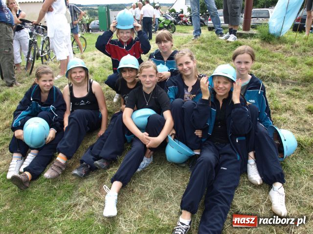 Zdjęcie w galerii na portalu naszraciborz.pl: Puchar powędrował do Bolesławia wiadomości z regionu