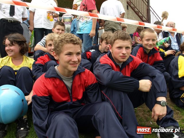 Zdjęcie w galerii na portalu naszraciborz.pl: Puchar powędrował do Bolesławia wiadomości z regionu