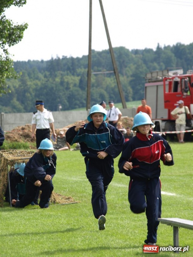 Zdjęcie w galerii na portalu naszraciborz.pl: Puchar powędrował do Bolesławia wiadomości z regionu