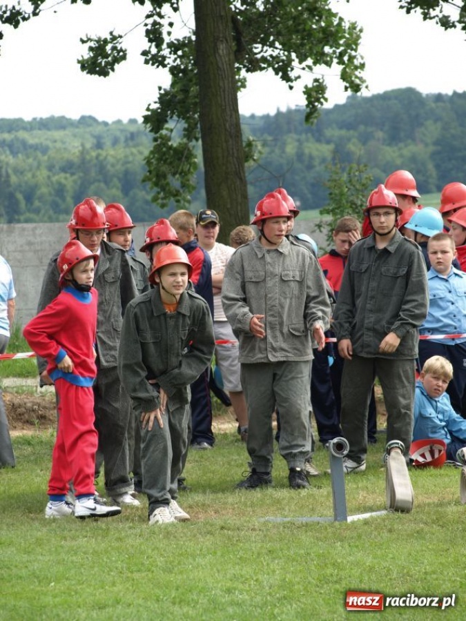 Zdjęcie w galerii na portalu naszraciborz.pl: Puchar powędrował do Bolesławia wiadomości z regionu