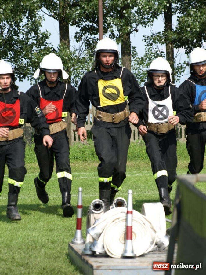 Zdjęcie w galerii na portalu naszraciborz.pl: Puchar powędrował do Bolesławia wiadomości z regionu