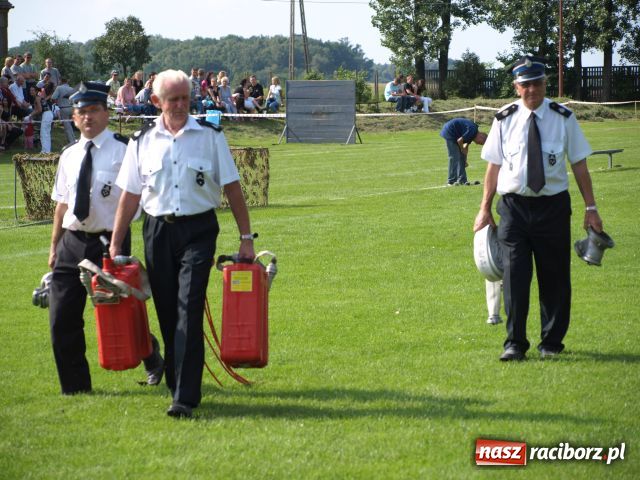 Zdjęcie w galerii na portalu naszraciborz.pl: Puchar powędrował do Bolesławia wiadomości z regionu