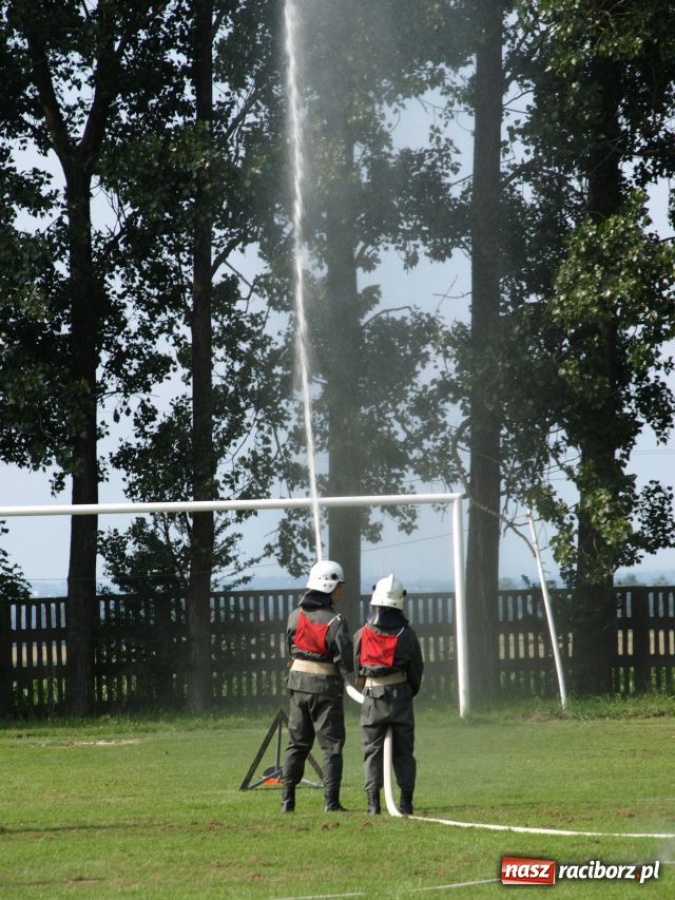 Zdjęcie w galerii na portalu naszraciborz.pl: Puchar powędrował do Bolesławia wiadomości z regionu