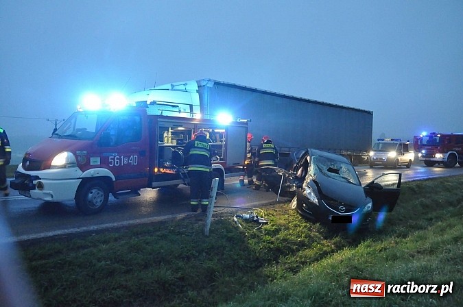 Zdjęcie w galerii na portalu naszraciborz.pl: Kolejne groźne zdarzenie na DK 45 w Szonowicach. Mazda zderzyła się z MAN-em wiadomości z regionu