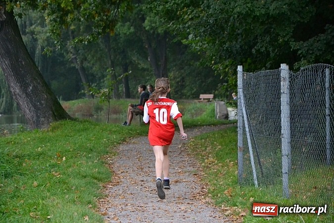 Zdjęcie w galerii na portalu naszraciborz.pl: W Tworkowie królowały dziś przełaje  wiadomości z regionu