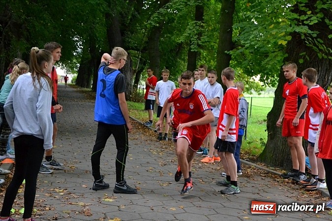 Zdjęcie w galerii na portalu naszraciborz.pl: W Tworkowie królowały dziś przełaje  wiadomości z regionu