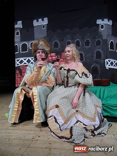 Zdjęcie w galerii na portalu naszraciborz.pl: Młodzi aktorzy z TE-REG-REC z występami w Londynie - zobacz wideo wiadomości z regionu