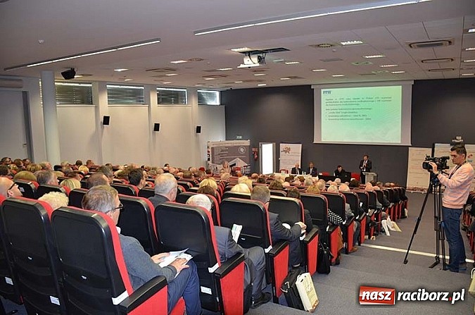 Zdjęcie w galerii na portalu naszraciborz.pl: Co dalej z budynkami z wielkiej płyty? wiadomości z regionu