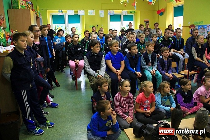 Zdjęcie w galerii na portalu naszraciborz.pl: W Brzeźnicy rzucali granatami wiadomości z regionu