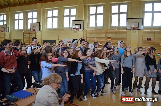 Zdjęcie w galerii na portalu naszraciborz.pl: Dzień Języków Obcych w II LO wiadomości z regionu