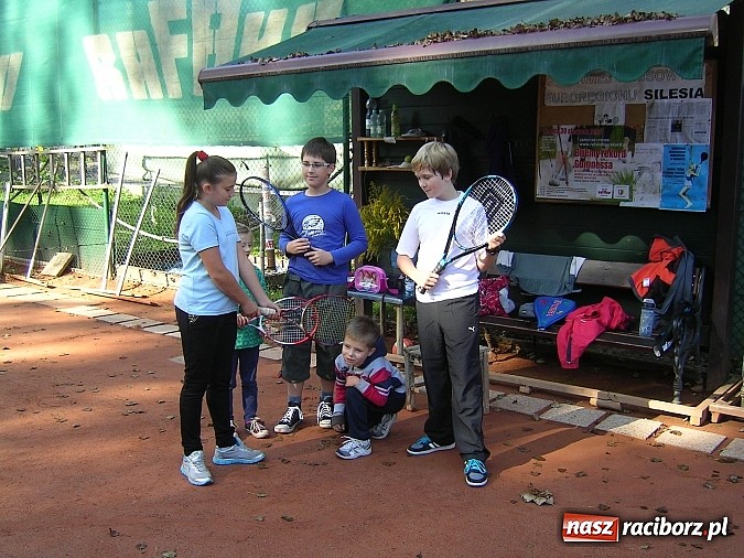Zdjęcie w galerii na portalu naszraciborz.pl: Paweł Bichta pasowany na tenisistę wiadomości z regionu