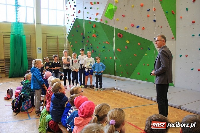 Zdjęcie w galerii na portalu naszraciborz.pl: Ścianka wspinaczkowa oficjalnie otwarta! wiadomości z regionu