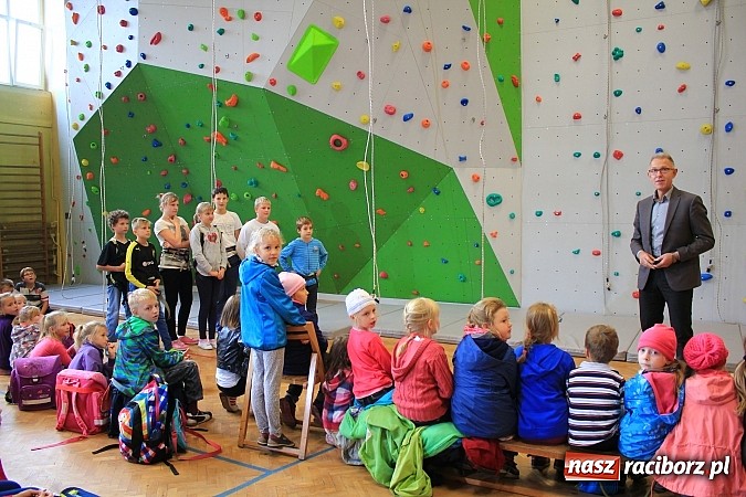 Zdjęcie w galerii na portalu naszraciborz.pl: Ścianka wspinaczkowa oficjalnie otwarta! wiadomości z regionu