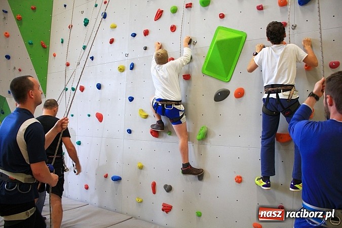 Zdjęcie w galerii na portalu naszraciborz.pl: Ścianka wspinaczkowa oficjalnie otwarta! wiadomości z regionu