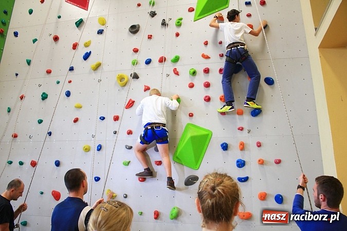 Zdjęcie w galerii na portalu naszraciborz.pl: Ścianka wspinaczkowa oficjalnie otwarta! wiadomości z regionu