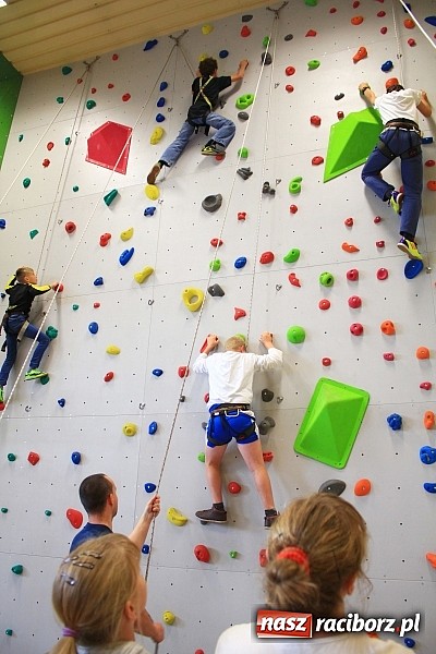 Zdjęcie w galerii na portalu naszraciborz.pl: Ścianka wspinaczkowa oficjalnie otwarta! wiadomości z regionu