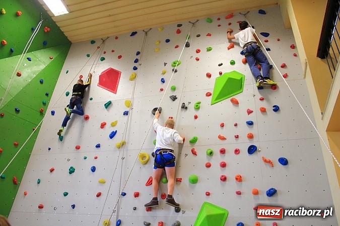 Zdjęcie w galerii na portalu naszraciborz.pl: Ścianka wspinaczkowa oficjalnie otwarta! wiadomości z regionu