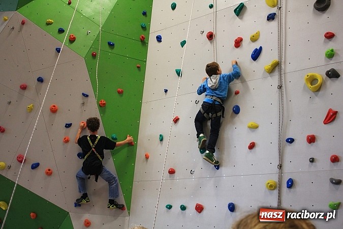 Zdjęcie w galerii na portalu naszraciborz.pl: Ścianka wspinaczkowa oficjalnie otwarta! wiadomości z regionu