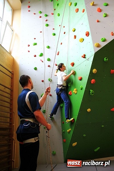 Zdjęcie w galerii na portalu naszraciborz.pl: Ścianka wspinaczkowa oficjalnie otwarta! wiadomości z regionu
