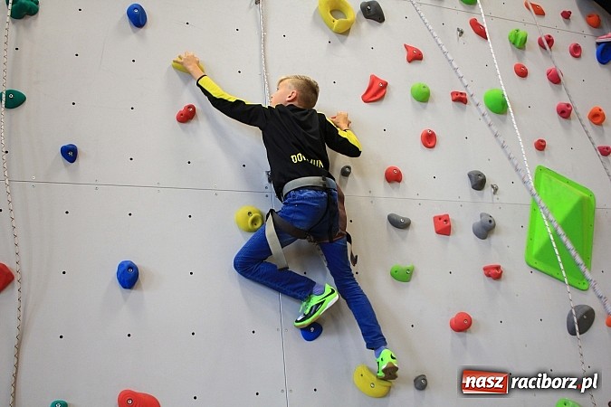 Zdjęcie w galerii na portalu naszraciborz.pl: Ścianka wspinaczkowa oficjalnie otwarta! wiadomości z regionu