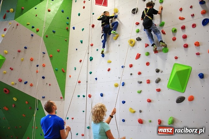 Zdjęcie w galerii na portalu naszraciborz.pl: Ścianka wspinaczkowa oficjalnie otwarta! wiadomości z regionu