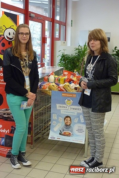 Zdjęcie w galerii na portalu naszraciborz.pl: G5 zbiera żywność dla potrzebujących  wiadomości z regionu