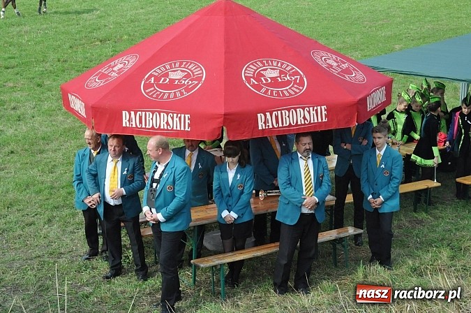 Zdjęcie w galerii na portalu naszraciborz.pl: Raciborski Hubertus 2014. Przy Huzarskiej na Ostrogu spotkali się miłośnicy koni wiadomości z regionu