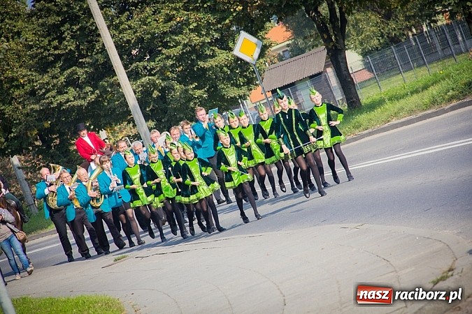 Zdjęcie w galerii na portalu naszraciborz.pl: Raciborski Hubertus 2014. Przy Huzarskiej na Ostrogu spotkali się miłośnicy koni wiadomości z regionu