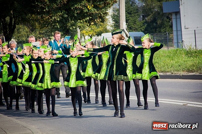 Zdjęcie w galerii na portalu naszraciborz.pl: Raciborski Hubertus 2014. Przy Huzarskiej na Ostrogu spotkali się miłośnicy koni wiadomości z regionu