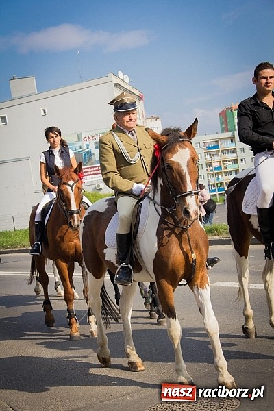 Zdjęcie w galerii na portalu naszraciborz.pl: Raciborski Hubertus 2014. Przy Huzarskiej na Ostrogu spotkali się miłośnicy koni wiadomości z regionu