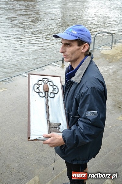 Zdjęcie w galerii na portalu naszraciborz.pl: Meandry Odry oficjalnie zamknięte. Do wiosny wiadomości z regionu