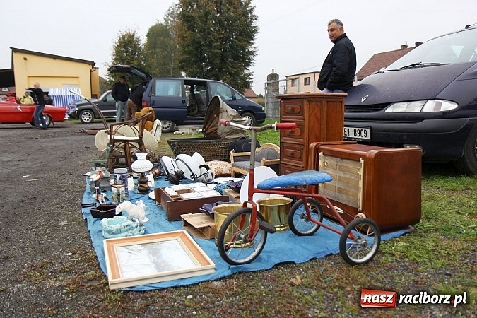 Zdjęcie w galerii na portalu naszraciborz.pl: Zakończenie sezonu motorowego, czyli zlot oldtimerów oraz motobazar w Zabełkowie wiadomości z regionu