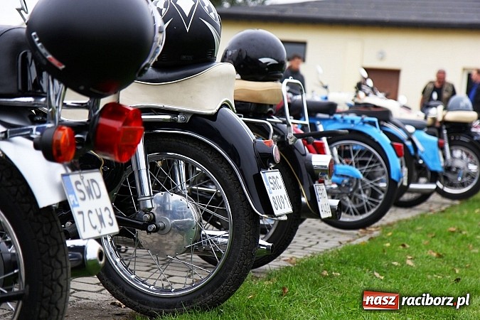 Zdjęcie w galerii na portalu naszraciborz.pl: Zakończenie sezonu motorowego, czyli zlot oldtimerów oraz motobazar w Zabełkowie wiadomości z regionu