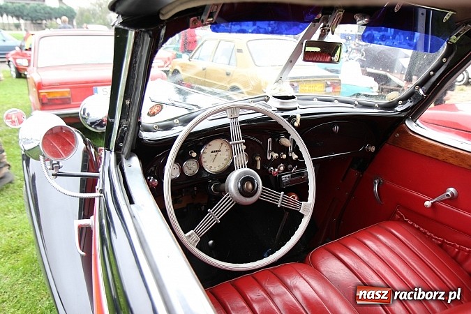 Zdjęcie w galerii na portalu naszraciborz.pl: Zakończenie sezonu motorowego, czyli zlot oldtimerów oraz motobazar w Zabełkowie wiadomości z regionu