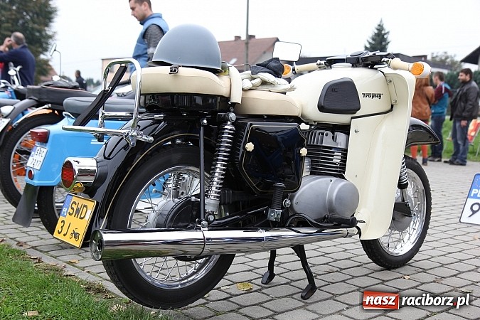 Zdjęcie w galerii na portalu naszraciborz.pl: Zakończenie sezonu motorowego, czyli zlot oldtimerów oraz motobazar w Zabełkowie wiadomości z regionu