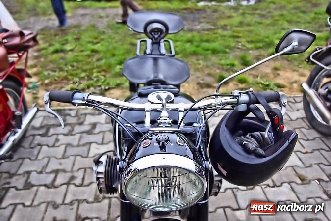 Zdjęcie w galerii na portalu naszraciborz.pl: Zakończenie sezonu motorowego, czyli zlot oldtimerów oraz motobazar w Zabełkowie wiadomości z regionu