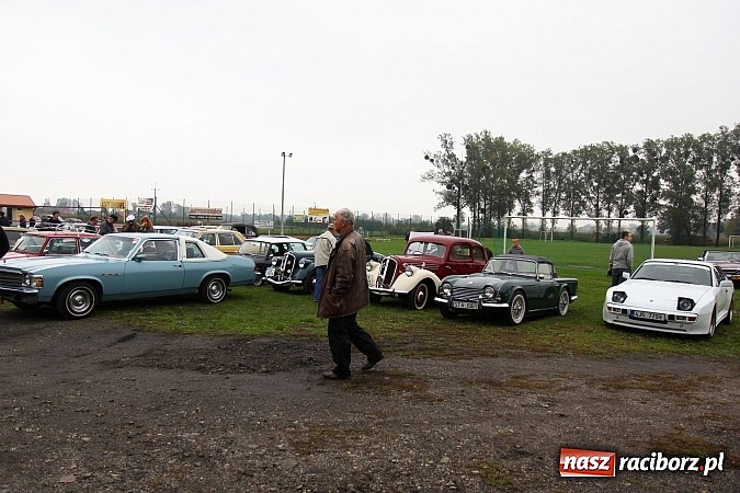 Zdjęcie w galerii na portalu naszraciborz.pl: Zakończenie sezonu motorowego, czyli zlot oldtimerów oraz motobazar w Zabełkowie wiadomości z regionu