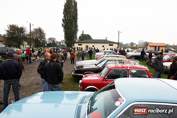 Zdjęcie w galerii na portalu naszraciborz.pl: Zakończenie sezonu motorowego, czyli zlot oldtimerów oraz motobazar w Zabełkowie wiadomości z regionu