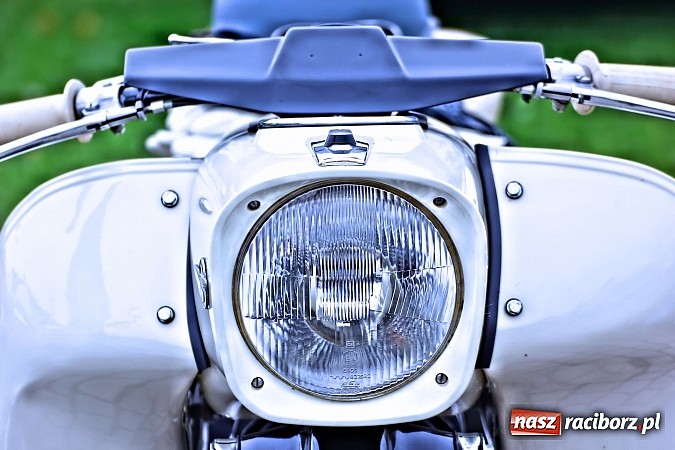 Zdjęcie w galerii na portalu naszraciborz.pl: Zakończenie sezonu motorowego, czyli zlot oldtimerów oraz motobazar w Zabełkowie wiadomości z regionu