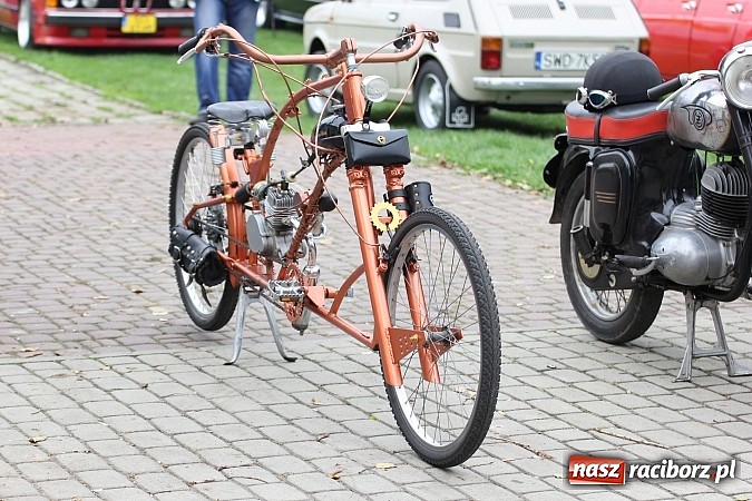 Zdjęcie w galerii na portalu naszraciborz.pl: Zakończenie sezonu motorowego, czyli zlot oldtimerów oraz motobazar w Zabełkowie wiadomości z regionu