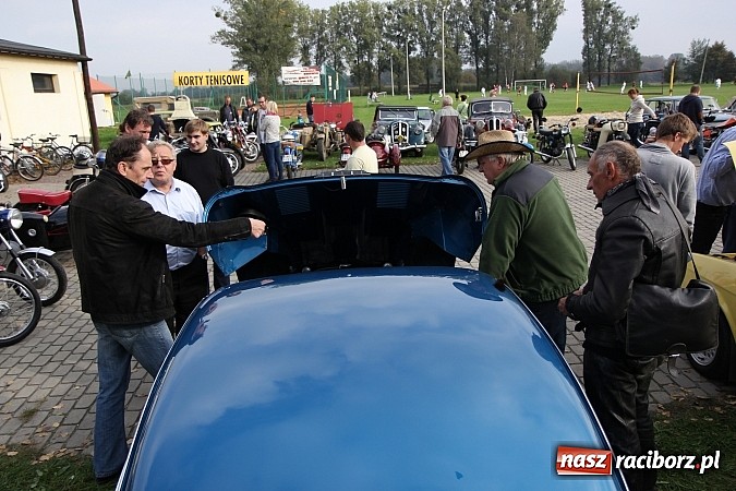 Zdjęcie w galerii na portalu naszraciborz.pl: Zakończenie sezonu motorowego, czyli zlot oldtimerów oraz motobazar w Zabełkowie wiadomości z regionu