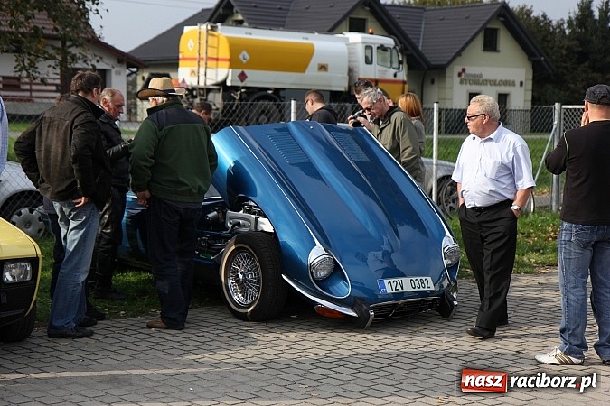 Zdjęcie w galerii na portalu naszraciborz.pl: Zakończenie sezonu motorowego, czyli zlot oldtimerów oraz motobazar w Zabełkowie wiadomości z regionu